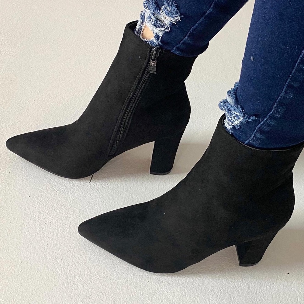 BLACK SUEDE BOOTS